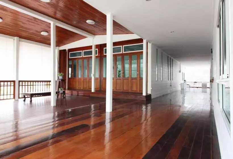ペンション Room In Guest Room   Baan Khunphiphit Homestay No2229