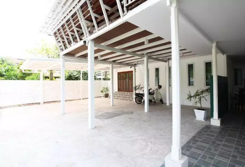 ペンション Room In Guest Room   Baan Khunphiphit Homestay No2229