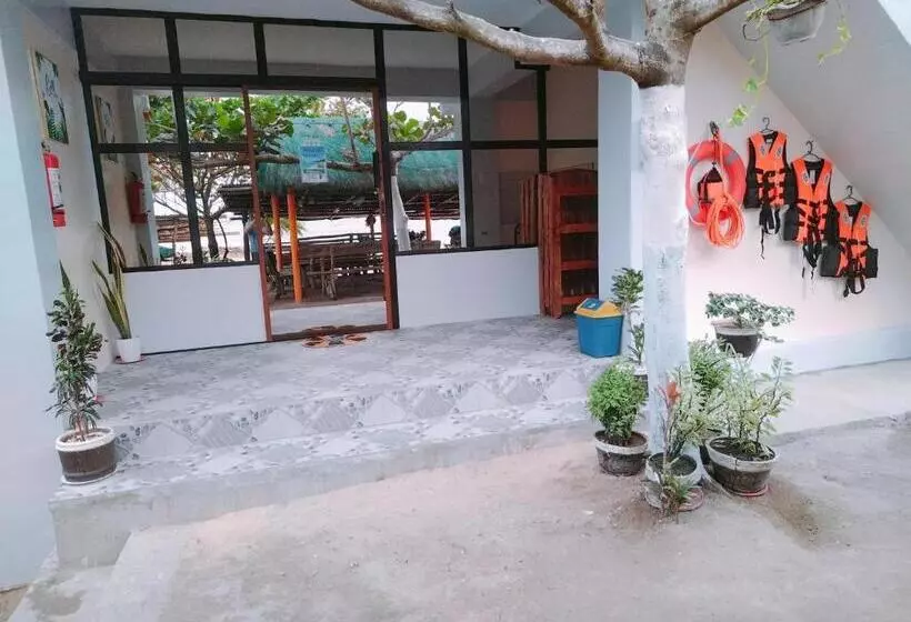 Rendezvous Beach Resort Cabongaoan