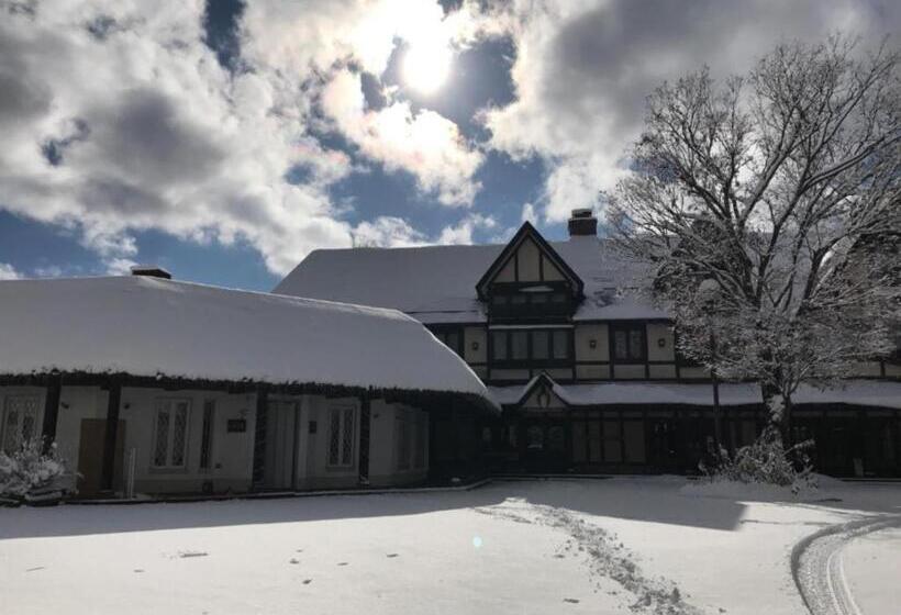 Shakespeare Hotel Vacation Stay 74095v