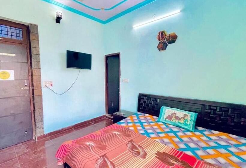 فندق صغير Arihant Pg & Rooms