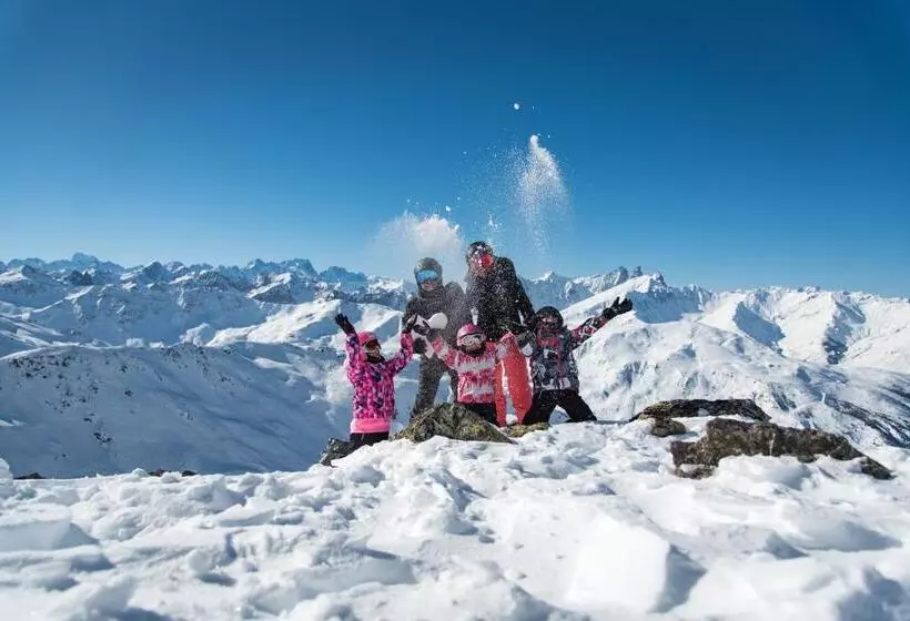 Auberge De Jeunesse Hi Valmeinier