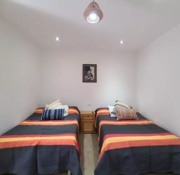 ユースホステル Habitacion En Real De 14