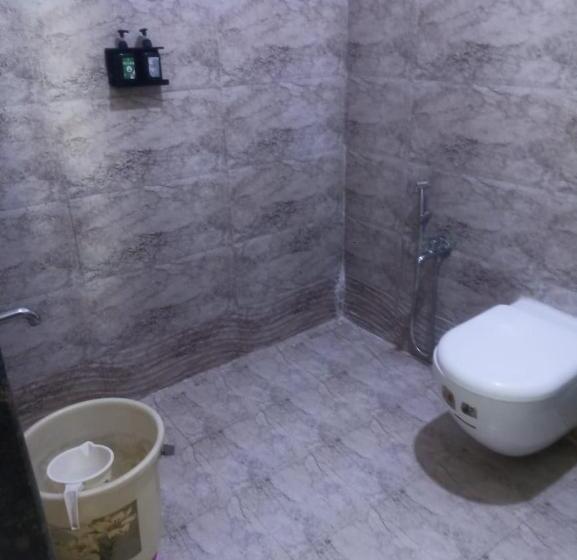 Отель Bafna Lawn