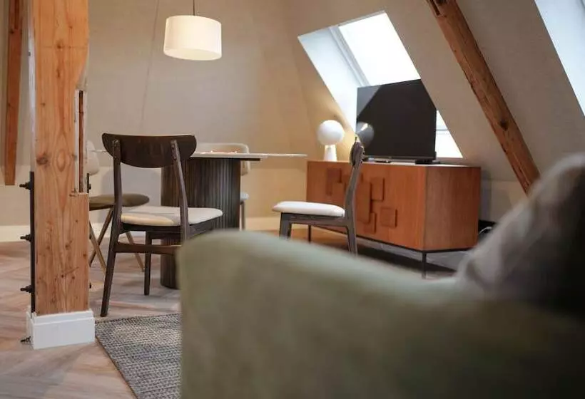 ホテル By Friso Den Haag   Scheveningen