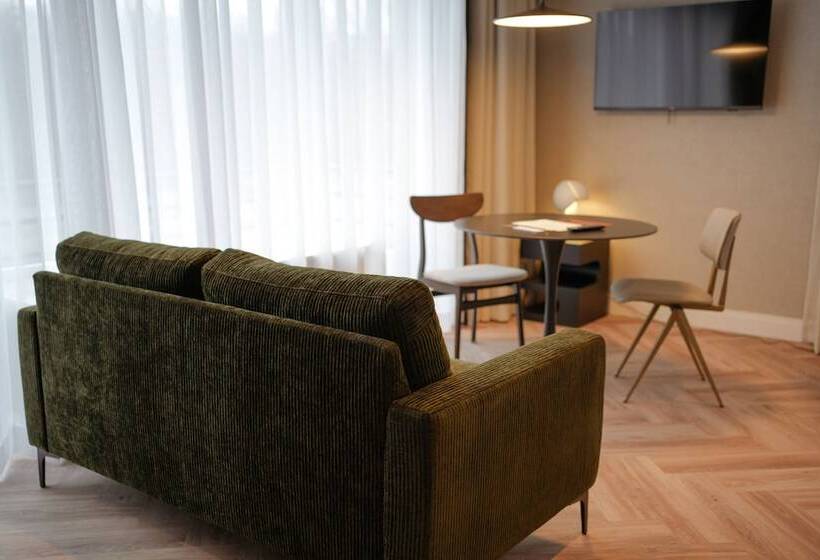 ホテル By Friso Den Haag   Scheveningen