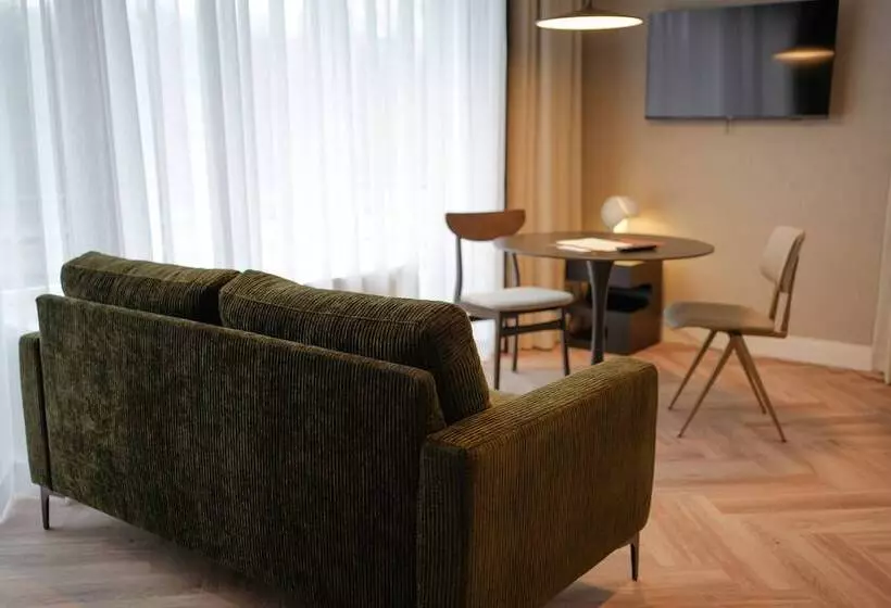 ホテル By Friso Den Haag   Scheveningen