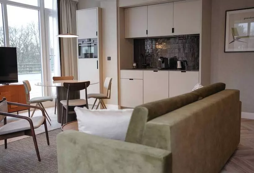 ホテル By Friso Den Haag   Scheveningen