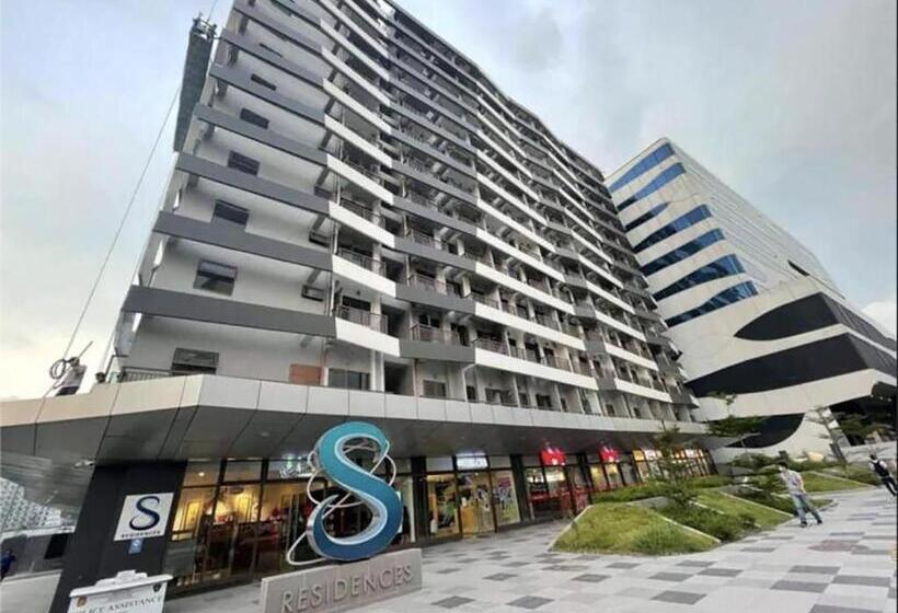 Capsule Hotel C Place