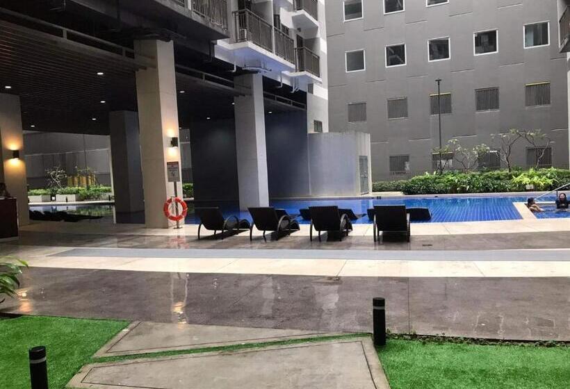 Capsule Hotel C Place