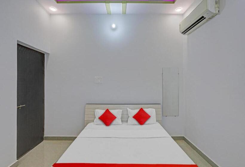 Отель Oyo Flagship 81203 New Meeranjay Mansion