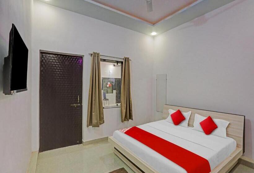 Отель Oyo Flagship 81203 New Meeranjay Mansion