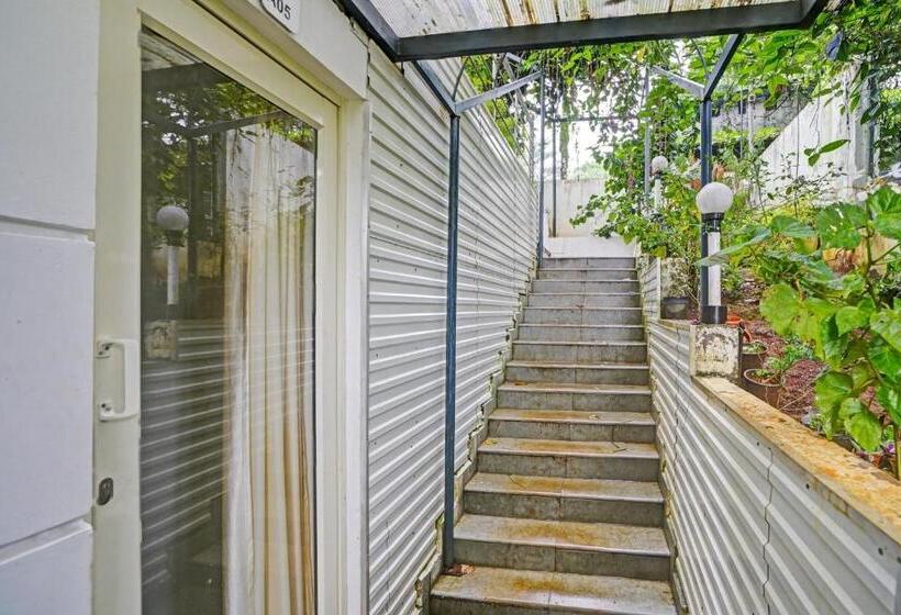 ホテル Oyo Flagship 81260 Star Lights