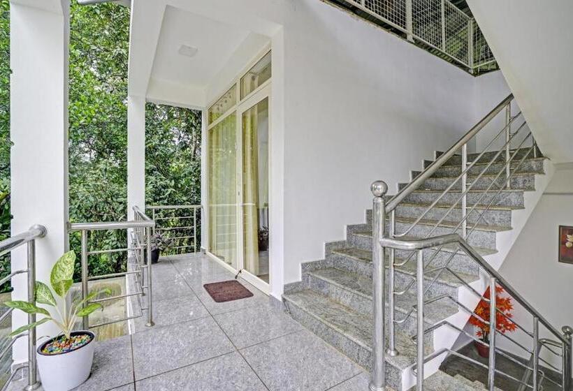 ホテル Oyo Flagship 81260 Star Lights