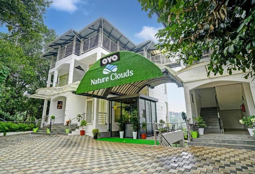 ホテル Oyo Flagship 81260 Star Lights