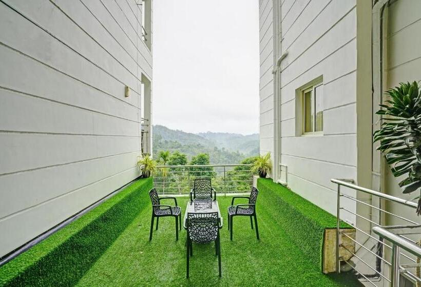 ホテル Oyo Flagship 81260 Star Lights