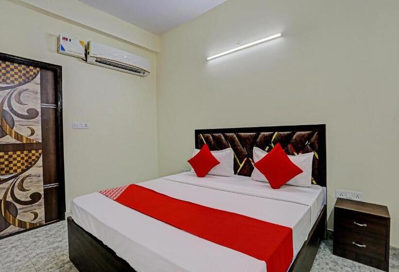 호텔 Oyo Flagship Krishna Galaxy