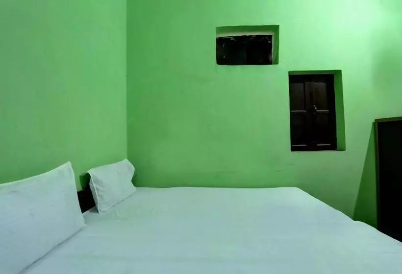 ホテル Oyo Lavish Guest House
