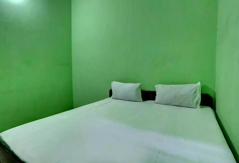 ホテル Oyo Lavish Guest House