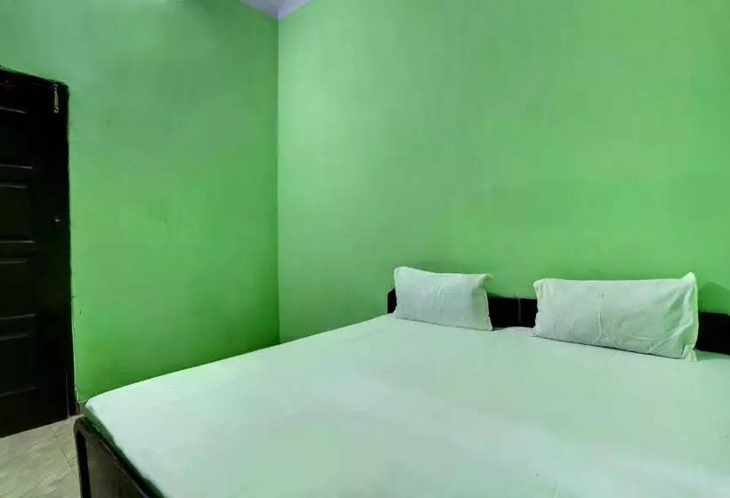 ホテル Oyo Lavish Guest House