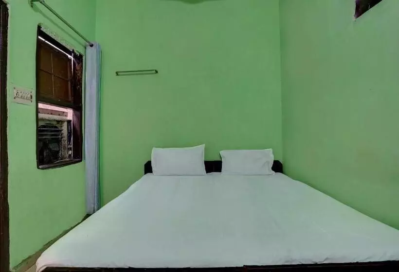ホテル Oyo Lavish Guest House