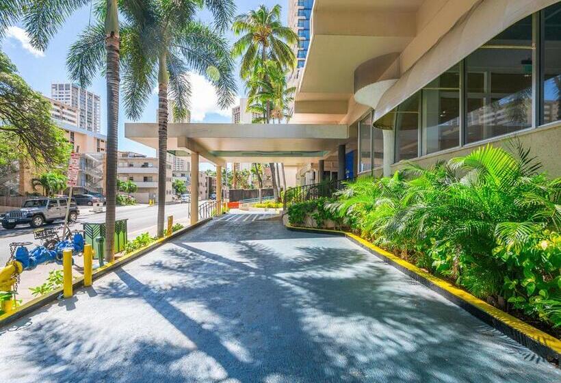 Hotelli Penthouse In Waikiki With Ocean & Mountain Views