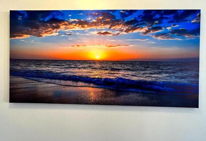 Hotelli Penthouse In Waikiki With Ocean & Mountain Views