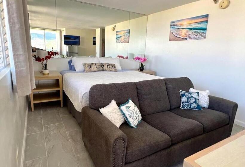 Hotelli Penthouse In Waikiki With Ocean & Mountain Views