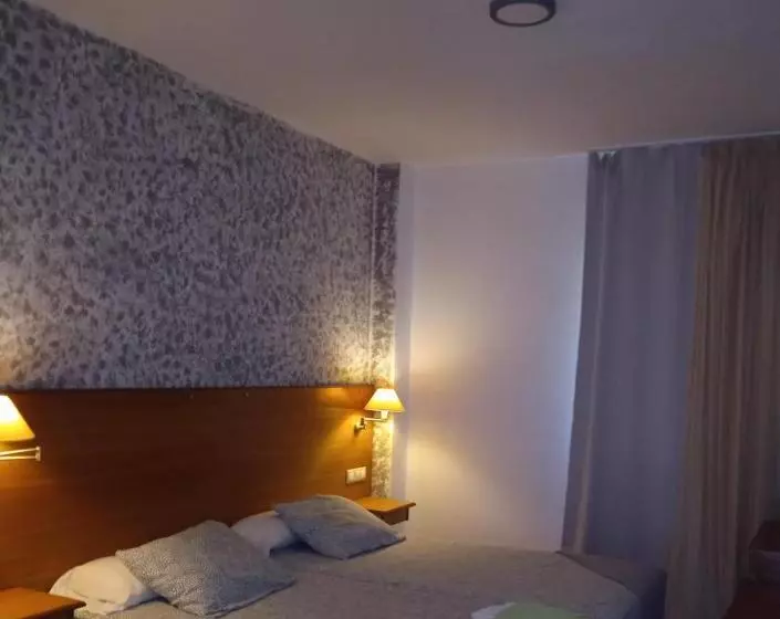 Hotelli Rural Puerta De Plasencia