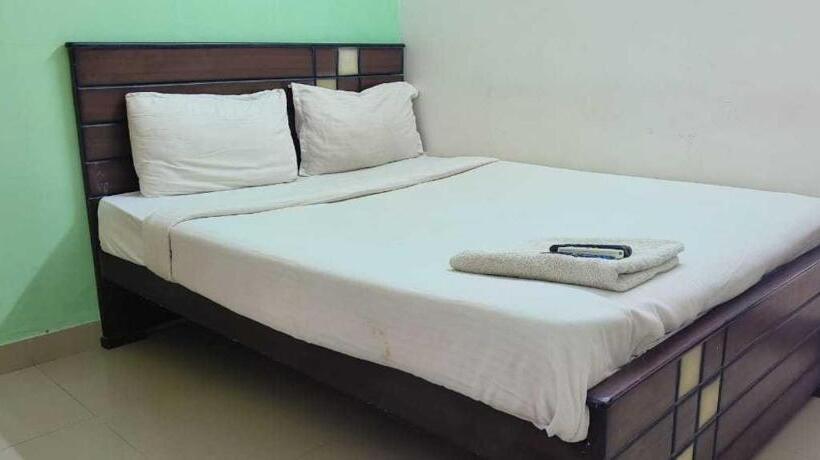 Отель Spot On 81526 Sm Park Inn