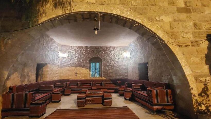 هتل Tafileh Sila A Heritage Village