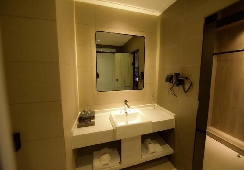 فندق Thank Inn Plus Yangquan Pingding Yangquan No 1 Middle School