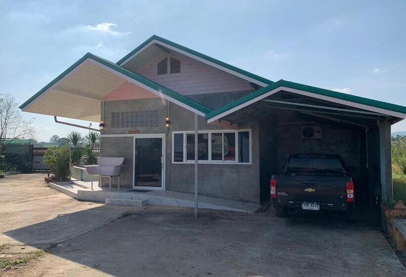 Hotelli Warp To Nature