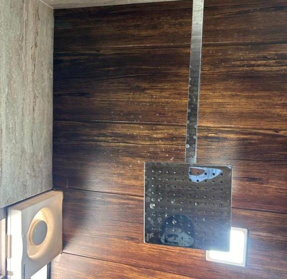 Отель Wet N Wild Water Park & Resort