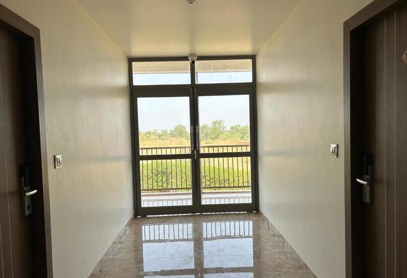 Отель Wet N Wild Water Park & Resort