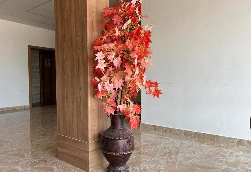 Отель Wet N Wild Water Park & Resort