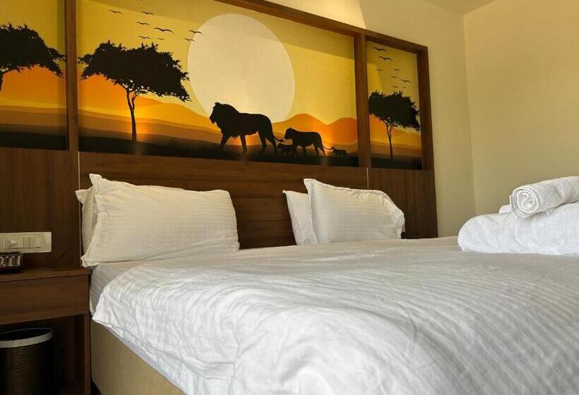 Отель Wet N Wild Water Park & Resort