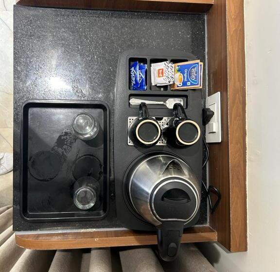 Отель Wet N Wild Water Park & Resort