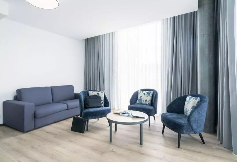 هتل Yparc Hôtel