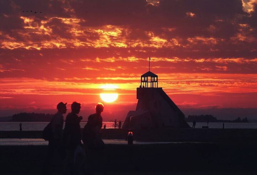 Nallikari Seaside Aalto Apartments