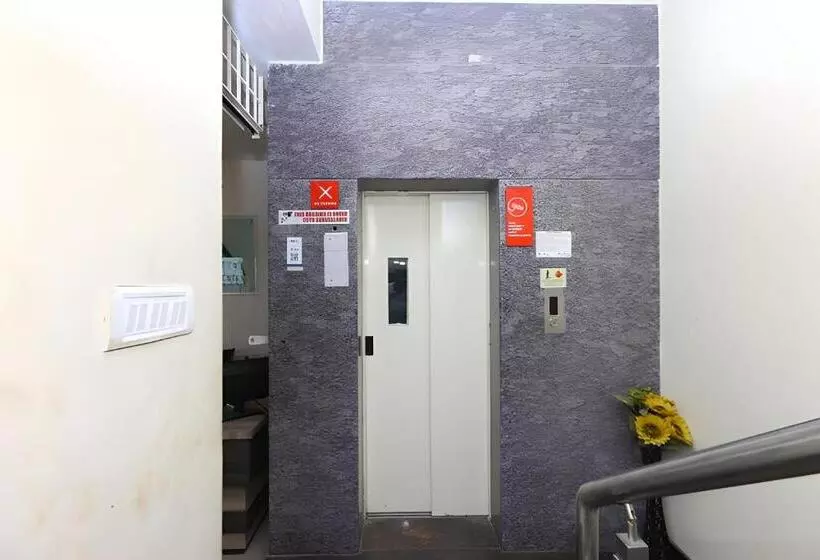 Majatalo Fiesta House Pallikaranai