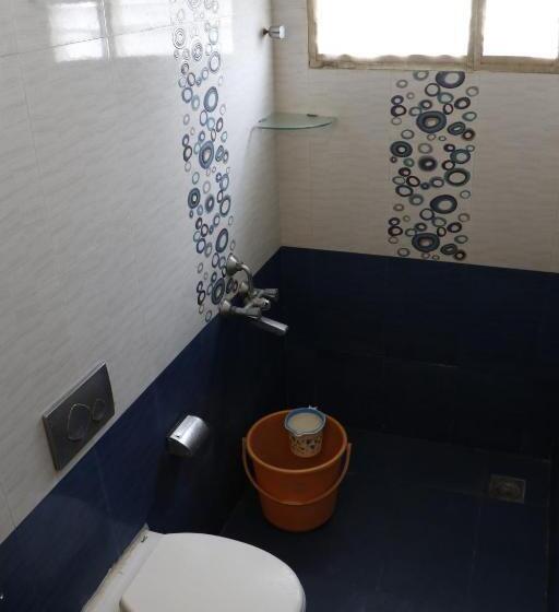 פנסיון Fiesta House Pallikaranai