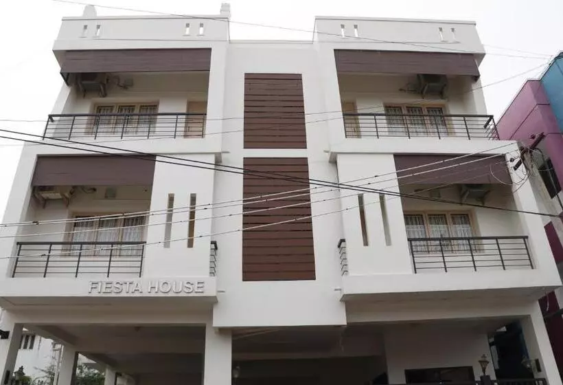 Majatalo Fiesta House Pallikaranai