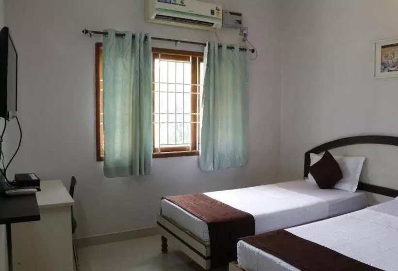 Majatalo Fiesta House Pallikaranai