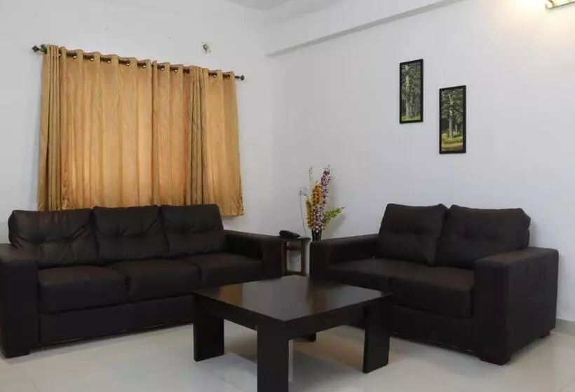 Majatalo Fiesta House Pallikaranai