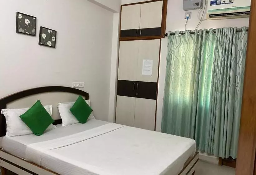 Majatalo Fiesta House Pallikaranai