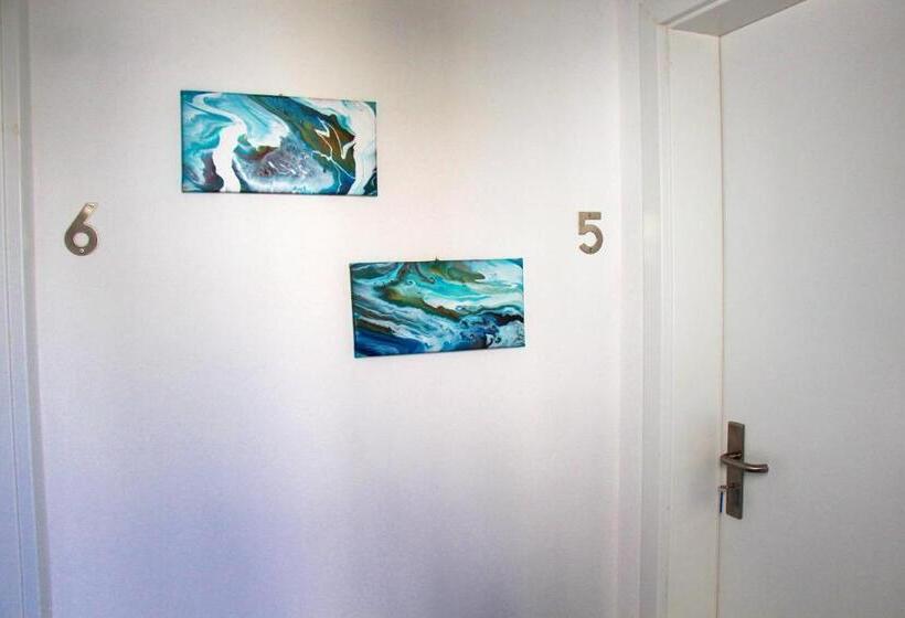 Пансион Inncork Guesthouse