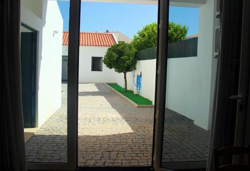 Пансион Inncork Guesthouse