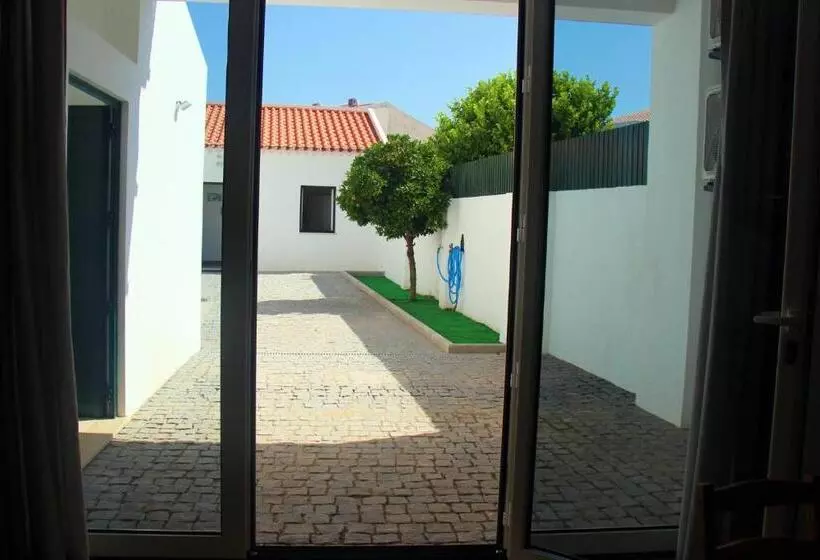 Majatalo Inncork Guesthouse