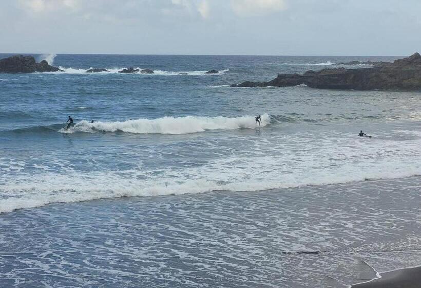 پانسیون Room In Lodge Beautiful Sunsets From The Balcony El Roque